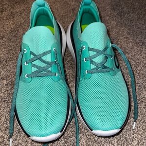 WOMEN’S OOFOS OOMY STRIDE – EMERALD/Aqua – SIZE 11 Minor Defect
